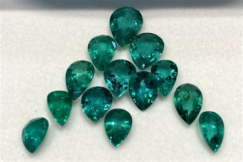 Real vs. Fake Emerald: Focus on These 11 Key Differences.